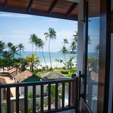 The Green Rooms Surf & Yoga Camp - On The Beach - Prime Location Renovated 2024 Weligama Exterior photo