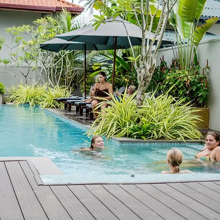 The Green Rooms Surf & Yoga Camp - On The Beach - Prime Location Renovated 2024 Weligama Exterior photo