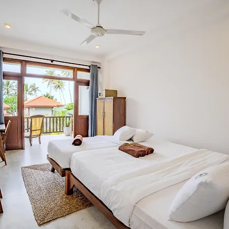 The Green Rooms Surf & Yoga Camp - On The Beach - Prime Location Renovated 2024 Weligama Exterior photo