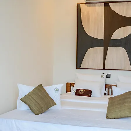 The Green Rooms Surf & Yoga Camp - On The Beach - Prime Location Renovated 2024 Weligama Exterior photo