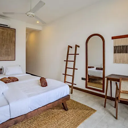 The Green Rooms Surf & Yoga Camp - On The Beach - Prime Location Renovated 2024 Weligama Exterior photo