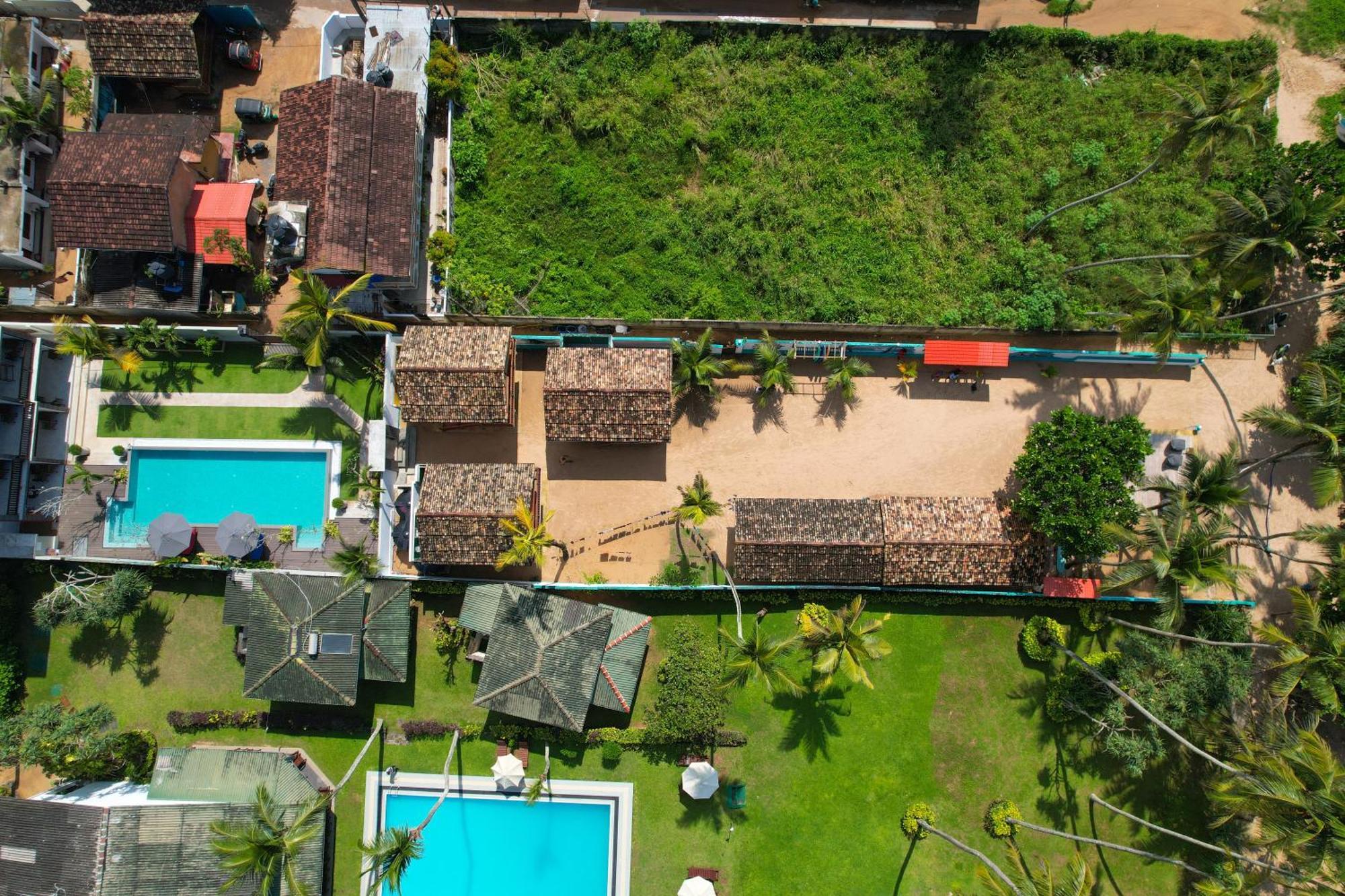 The Surf & Yoga Camp - On The - Prime Location Renovated 2024 Resort Weligama