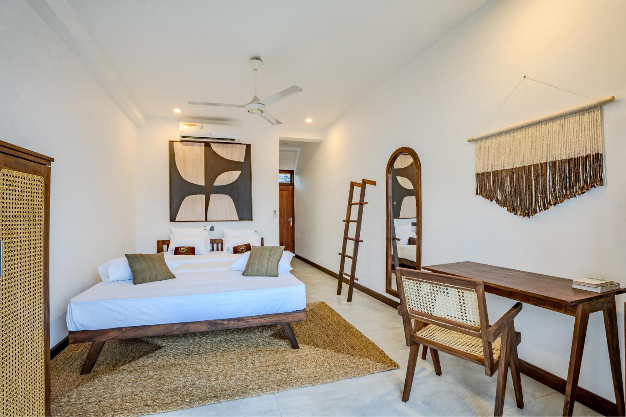 The Surf & Yoga Camp - On The - Prime Location Renovated 2024 * Weligama
