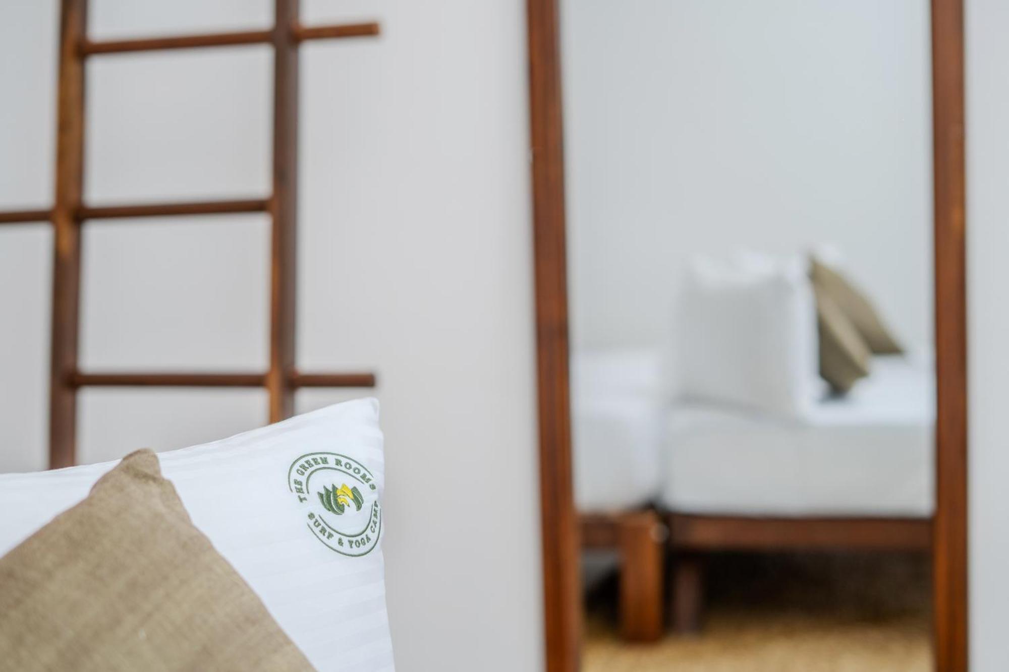 The Surf & Yoga Camp - On The - Prime Location Renovated 2024 * Weligama