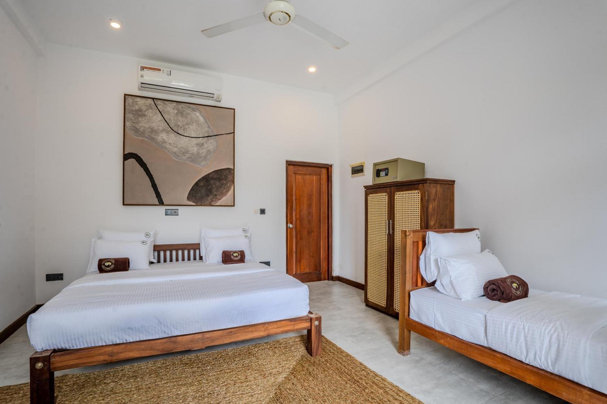 The Surf & Yoga Camp - On The - Prime Location Renovated 2024 Resort Weligama